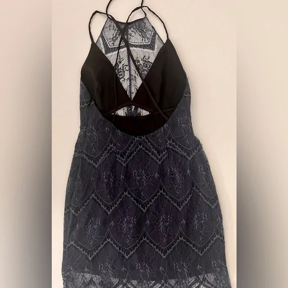 Free People Nothing Like This navy Lace Minidress Sz 2 - Picture 15 of 16